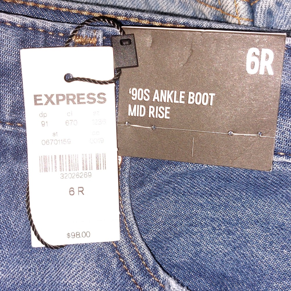 NWT Express Women's 90s Ankle Boot Mid Rise 11" Jeans Medium Wash Size 6R - Picture 10 of 13